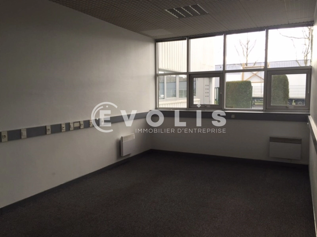 Photo 7 – location Entrepôts / activités	BONDOUFLE (91070)