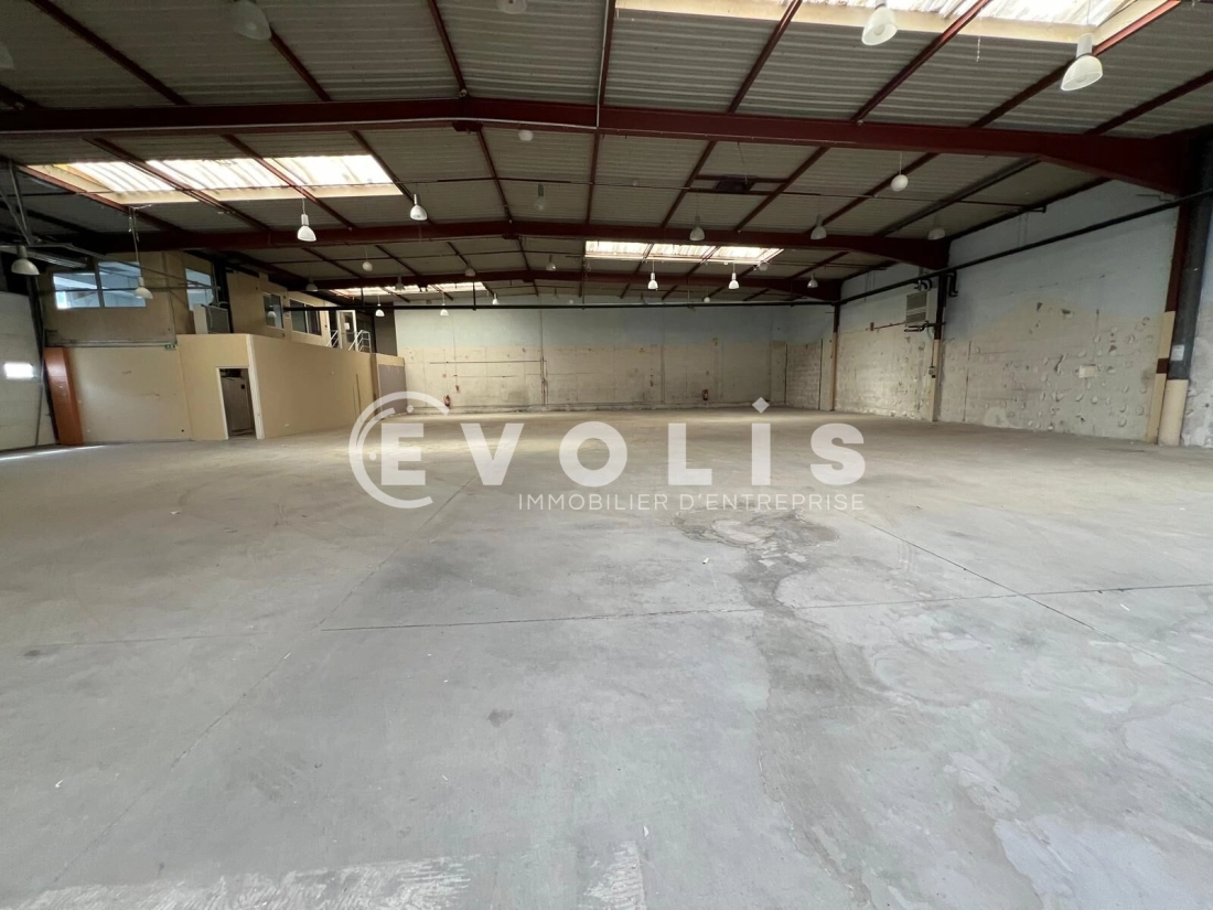 Photo 3 – location Entrepôts / activités	DARDILLY (69570)