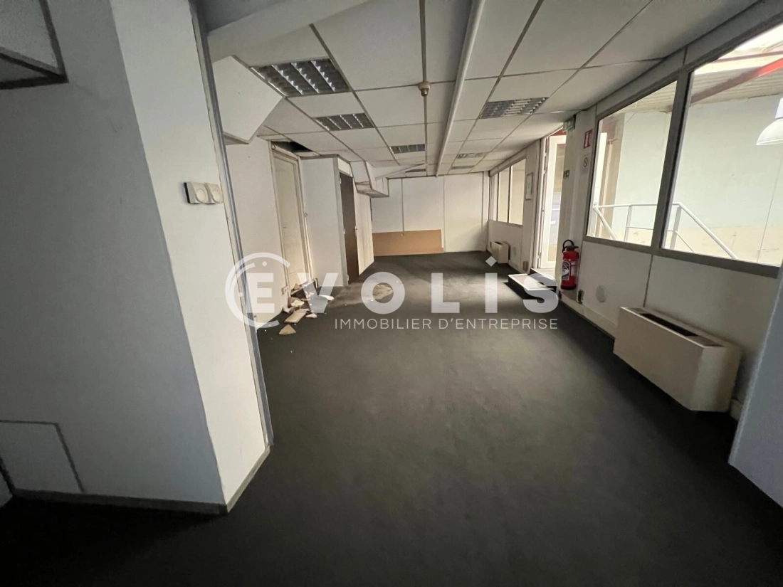 Photo 7 – location Entrepôts / activités	DARDILLY (69570)