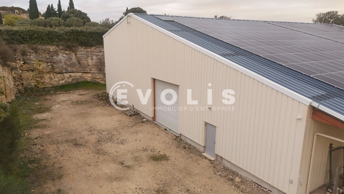 Photo 5 – location Entrepôts / activités	LAGARDE PAREOL (84290)