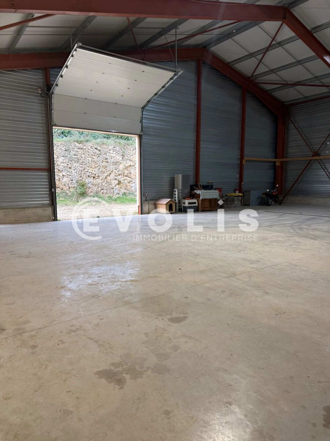 Photo 7 – location Entrepôts / activités	LAGARDE PAREOL (84290)