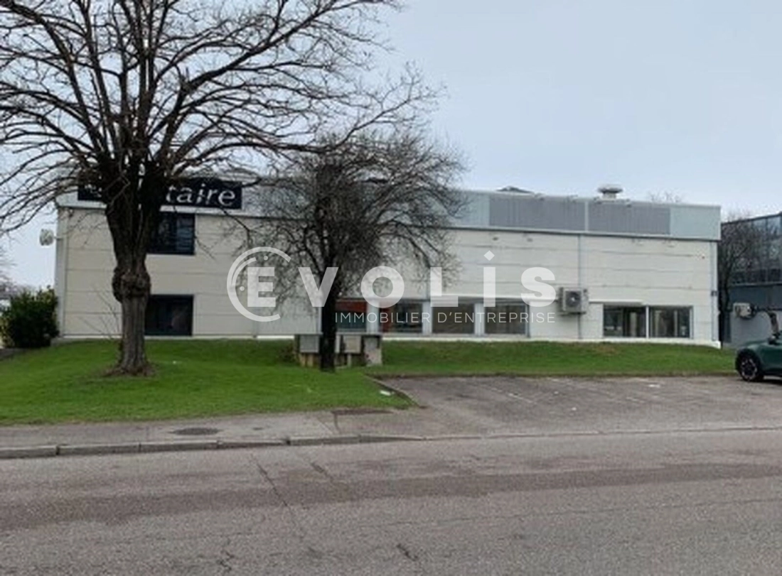 Photo 2 – location Entrepôts / activités	CORBAS (69960)