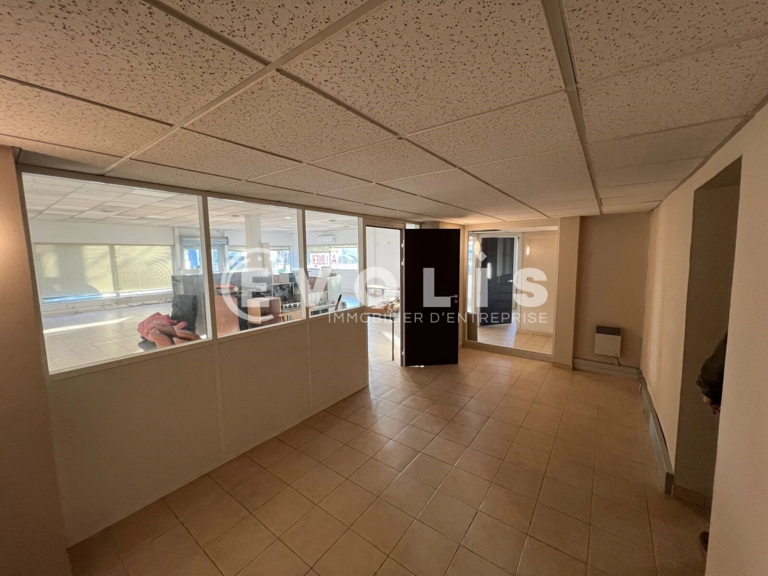 Photo 5 – location Entrepôts / activités	CORBAS (69960)