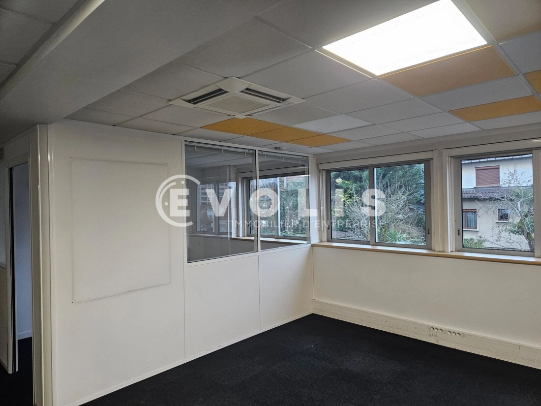 Photo 13 – location bureaux	PALAISEAU (91120)