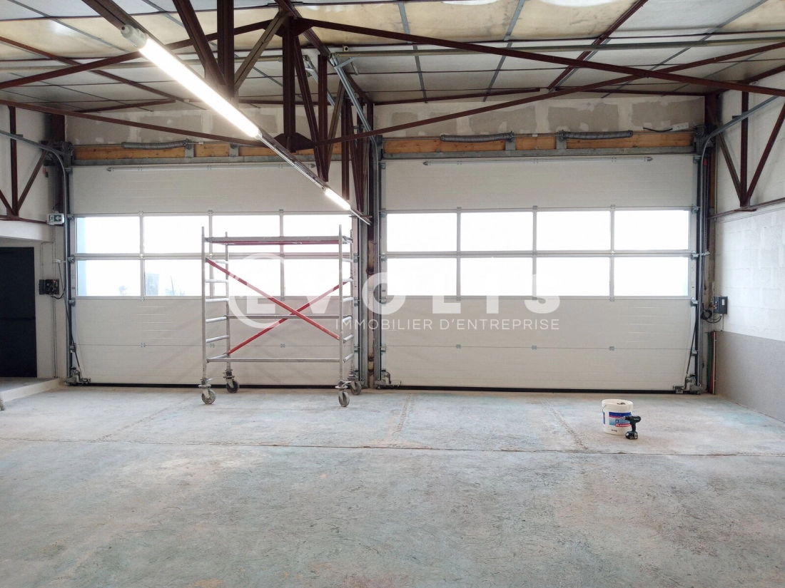 Photo 3 – location Entrepôts / activités	BEAUVALLON (69700)