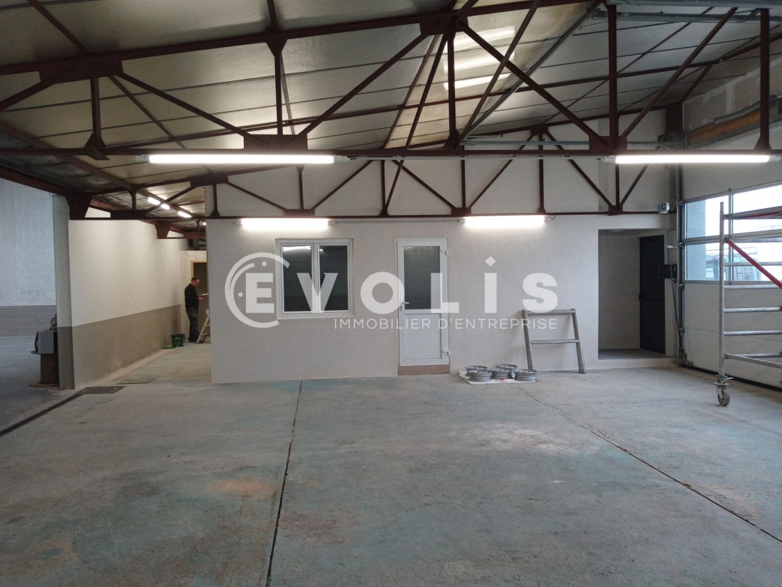 Photo 4 – location Entrepôts / activités	BEAUVALLON (69700)