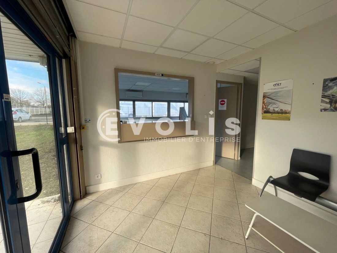 Photo 5 – location Entrepôts / activités	CARBON BLANC (33560)