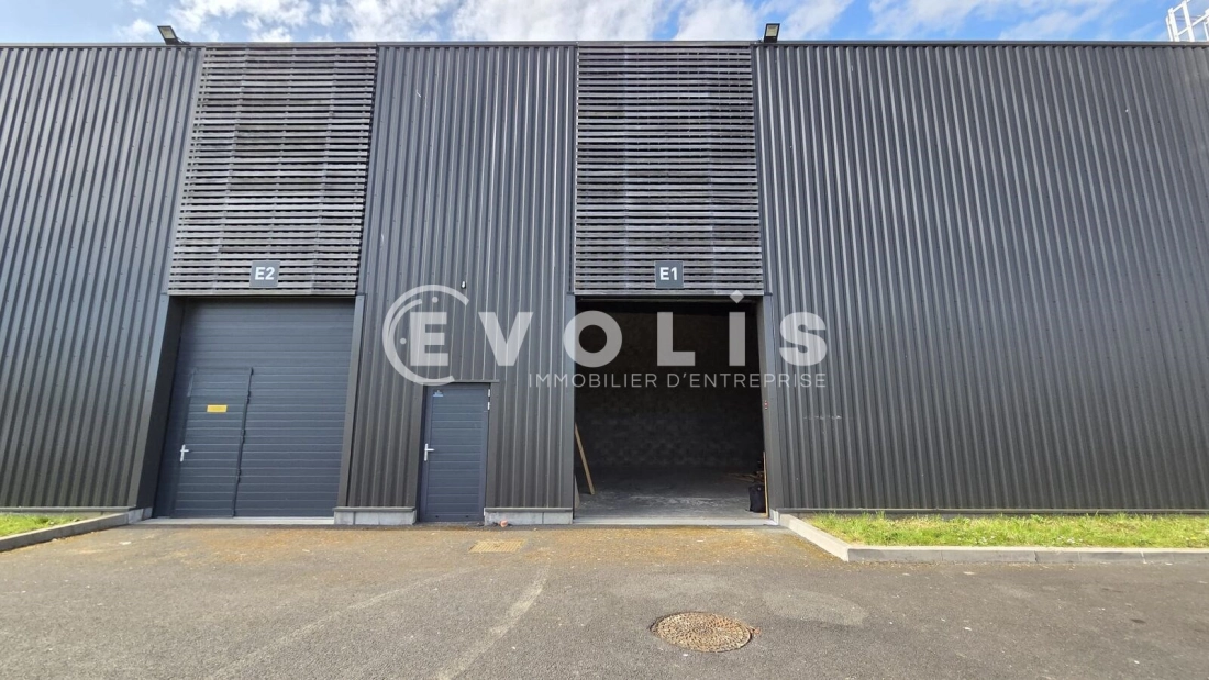 Photo 8 – location Entrepôts / activités	SAINT FARGEAU PONTHIERRY (77310)