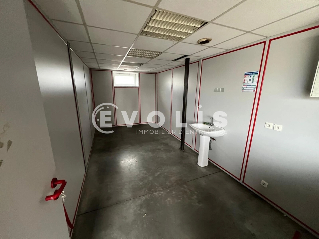 Photo 5 – location Entrepôts / activités	BELLEVILLE-EN-BEAUJOLAIS (69220)