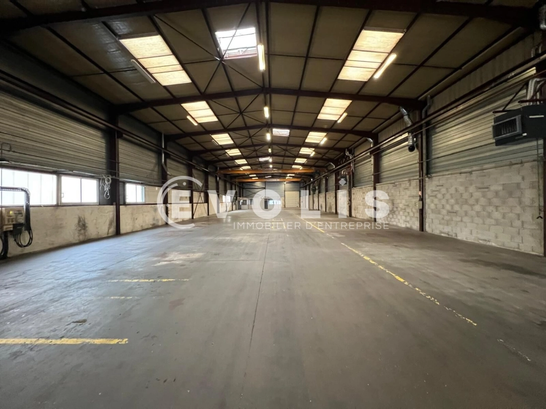 Photo 6 – location Entrepôts / activités	BELLEVILLE-EN-BEAUJOLAIS (69220)