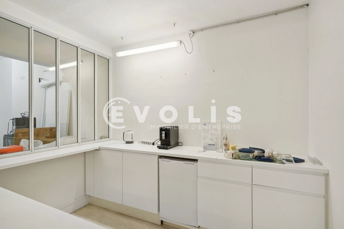 Photo 11 – vente bureaux	PARIS (75010)