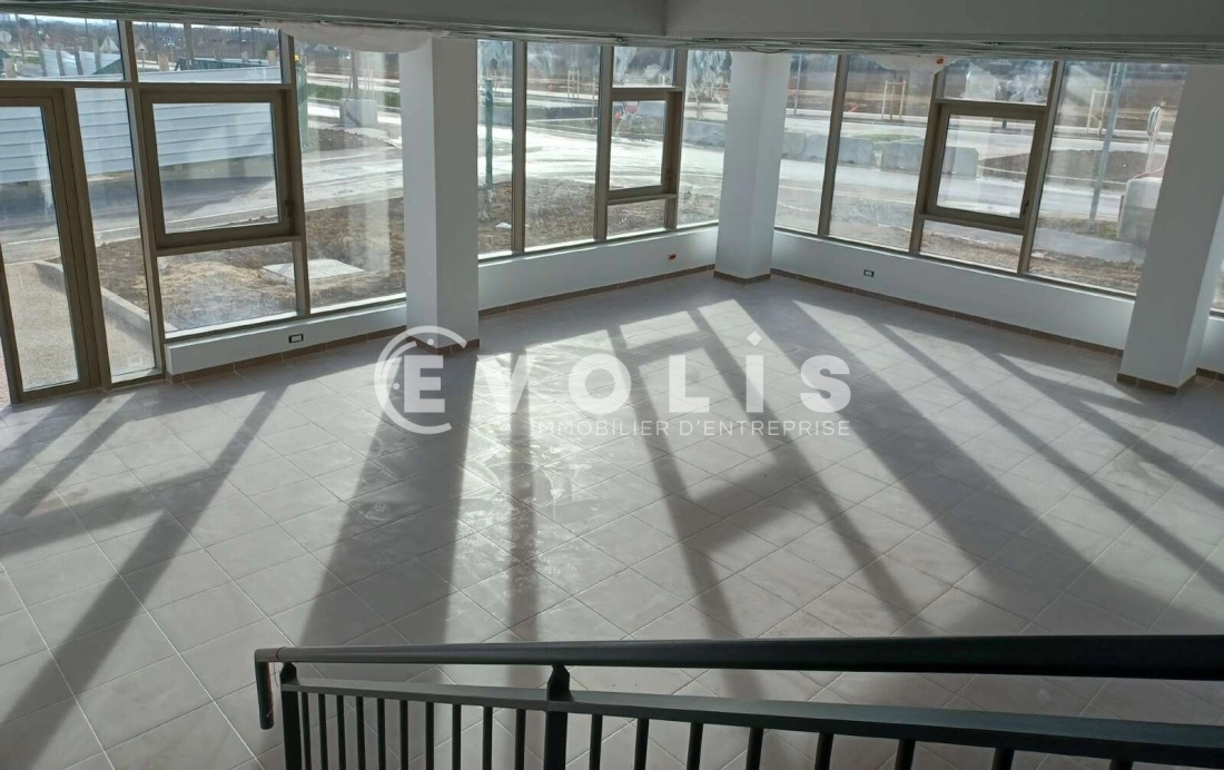 Photo 4 – vente Entrepôts / activités	TREMBLAY EN FRANCE (93290)