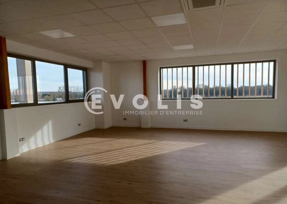 Photo 6 – vente Entrepôts / activités	TREMBLAY EN FRANCE (93290)