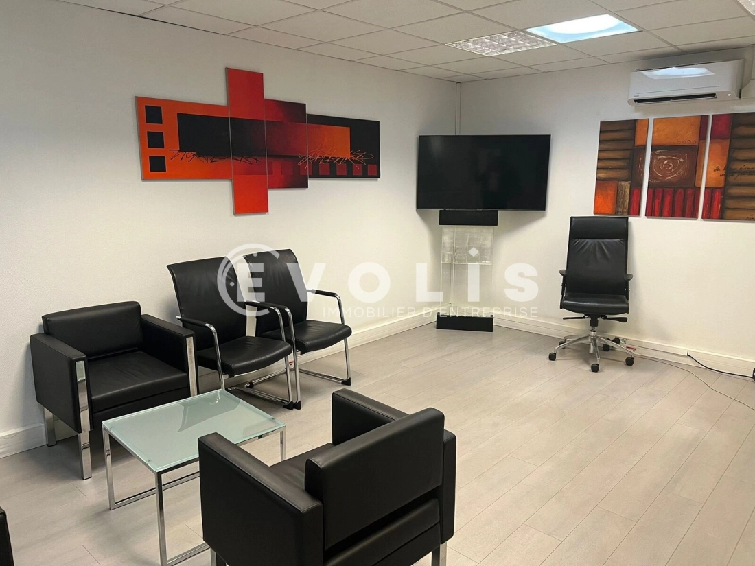 Photo 11 – vente Entrepôts / activités	VENISSIEUX (69200)