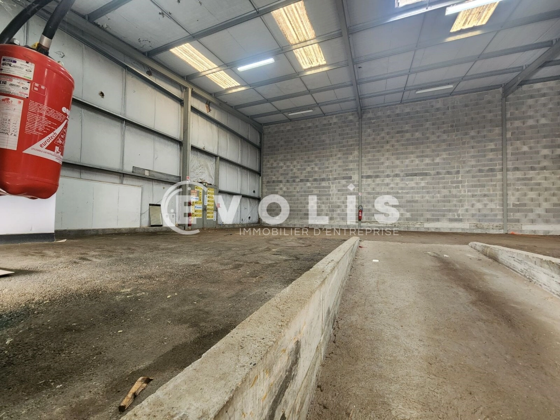 Photo 9 – location Entrepôts / activités	SONNAY (38150)
