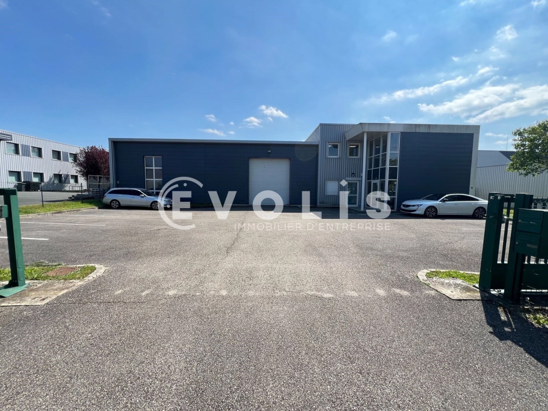 Photo 1 – vente Entrepôts / activités	TREVOUX (01600)