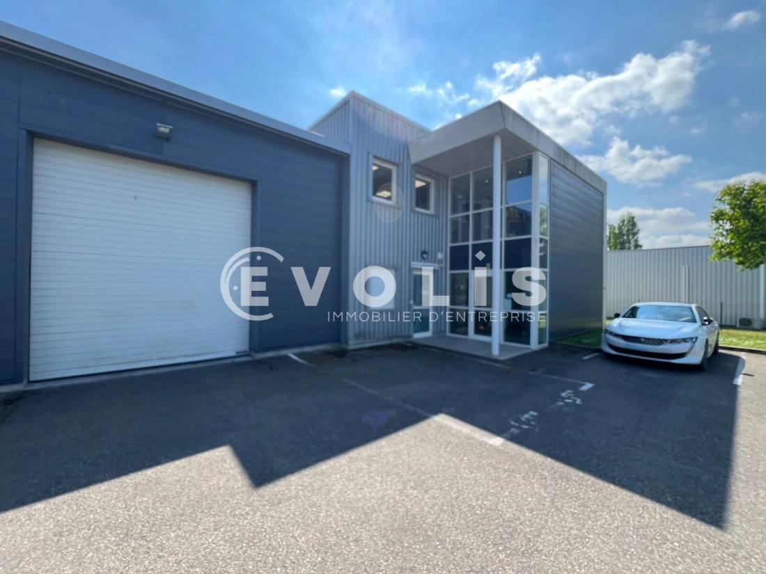 Photo 4 – vente Entrepôts / activités	TREVOUX (01600)