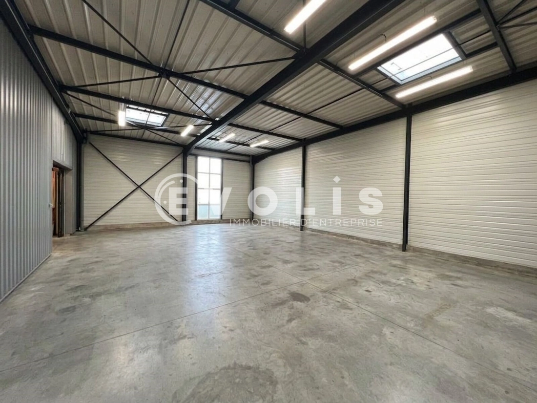 Photo 6 – vente Entrepôts / activités	TREVOUX (01600)