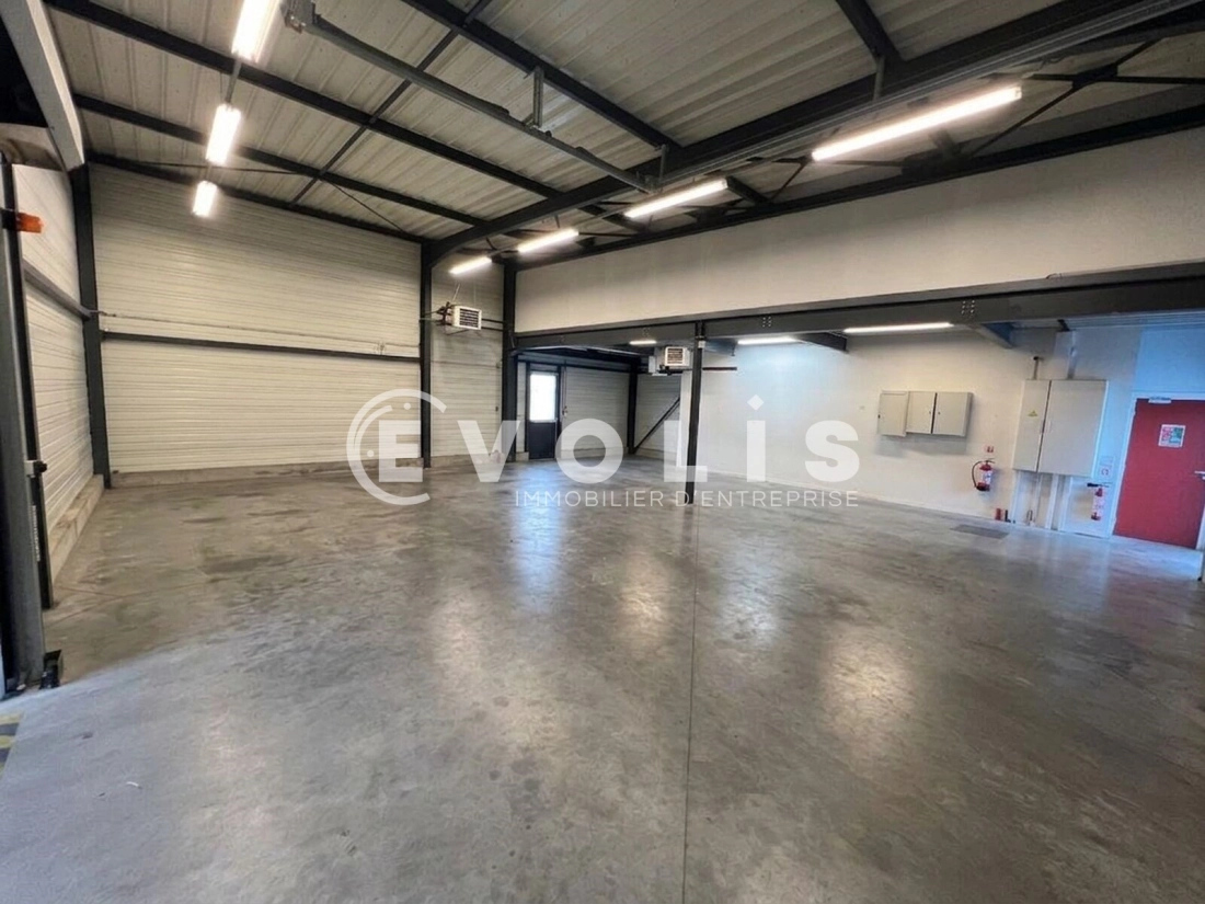 Photo 7 – vente Entrepôts / activités	TREVOUX (01600)