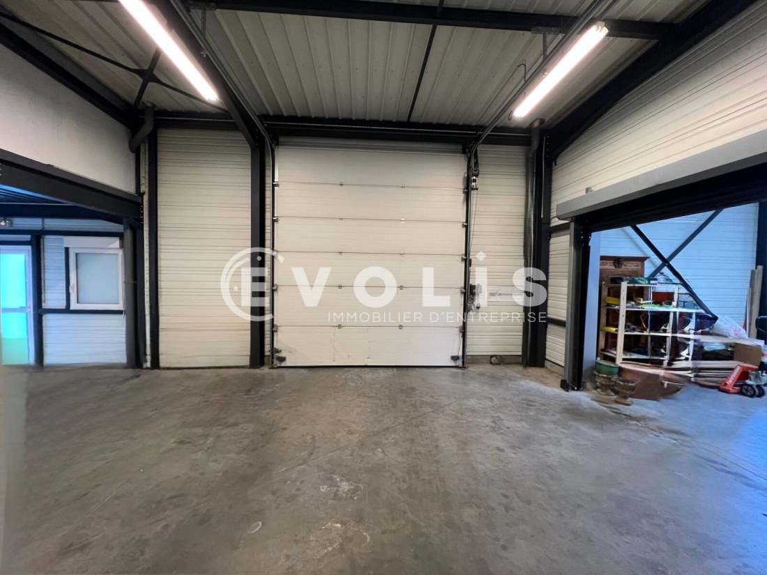 Photo 8 – vente Entrepôts / activités	TREVOUX (01600)