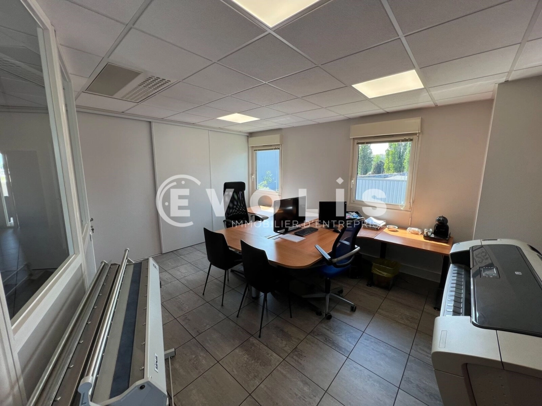 Photo 13 – vente Entrepôts / activités	TREVOUX (01600)