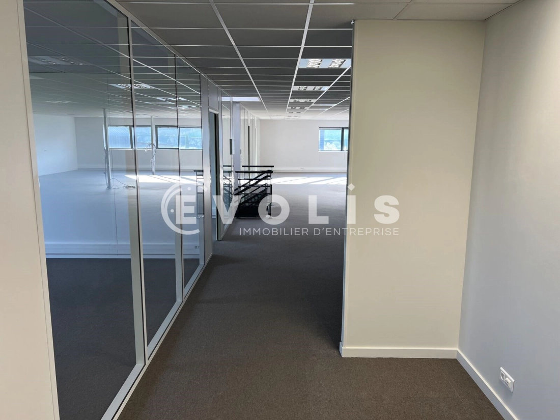 Photo 6 – location Entrepôts / activités	MARCILLY D'AZERGUES (69380)