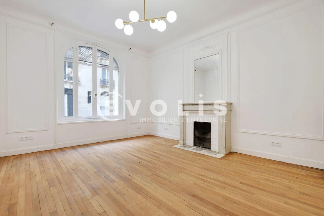 Photo 1 – vente bureaux	PARIS (75007)