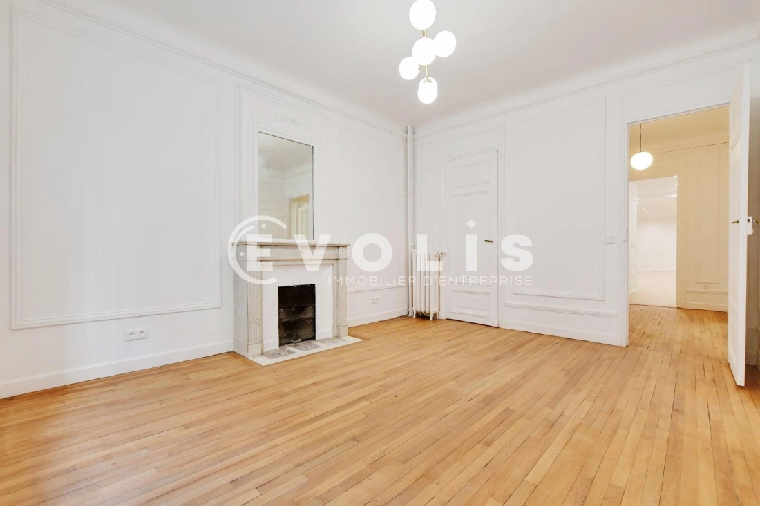Photo 3 – vente bureaux	PARIS (75007)