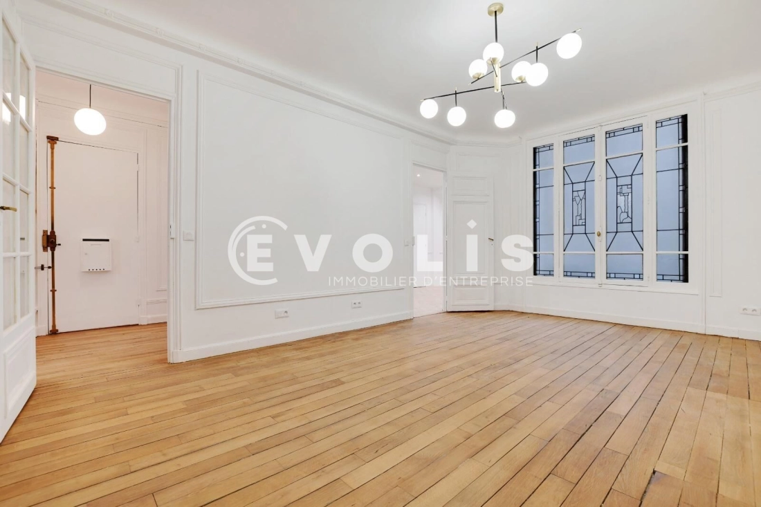 Photo 4 – vente bureaux	PARIS (75007)