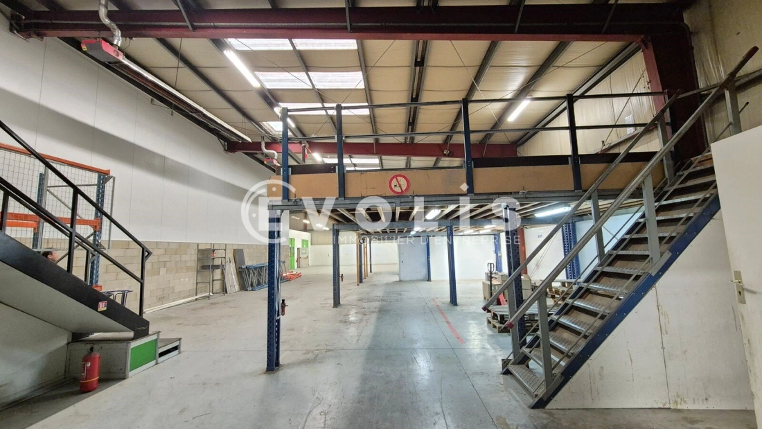 Photo 4 – location Entrepôts / activités	LAGNY SUR MARNE (77400)