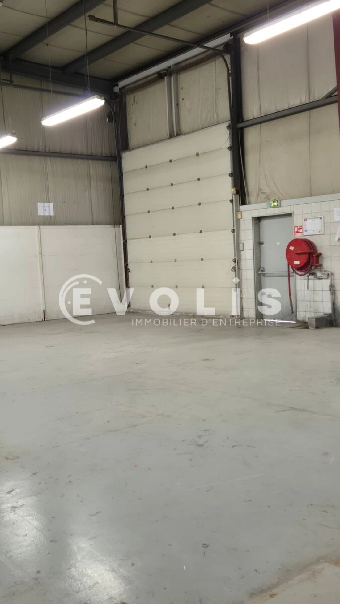 Photo 2 – location Entrepôts / activités	LAGNY SUR MARNE (77400)