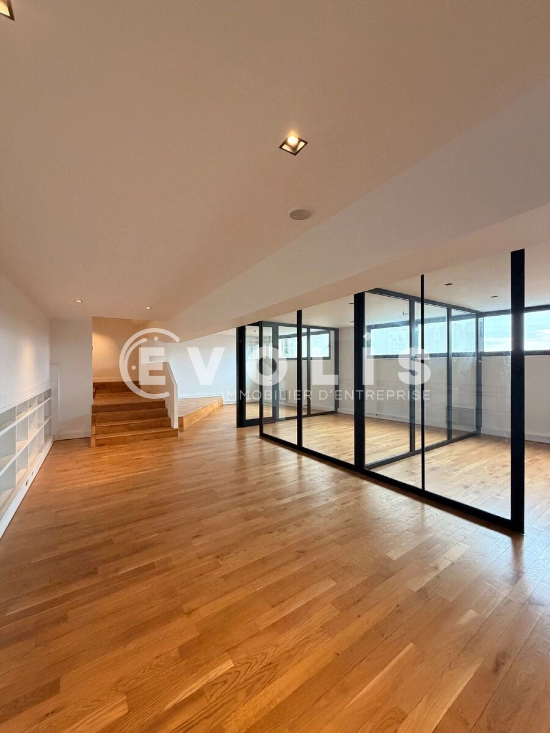 Photo 1 – location bureaux	PARIS (75016)