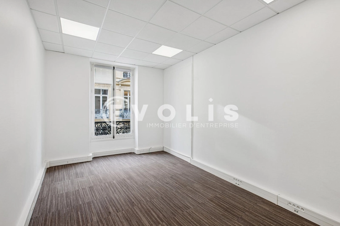 Photo 3 – location bureaux	PARIS (75008)