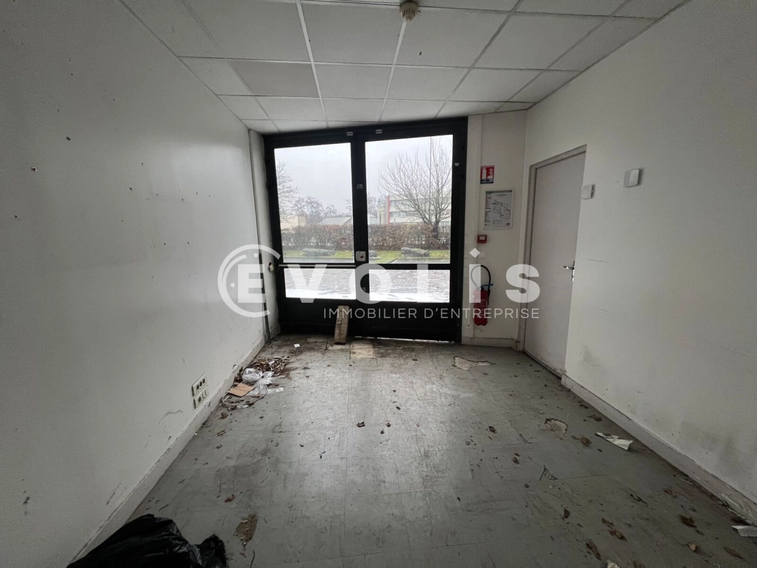 Photo 6 – location bureaux	LOGNES (77185)