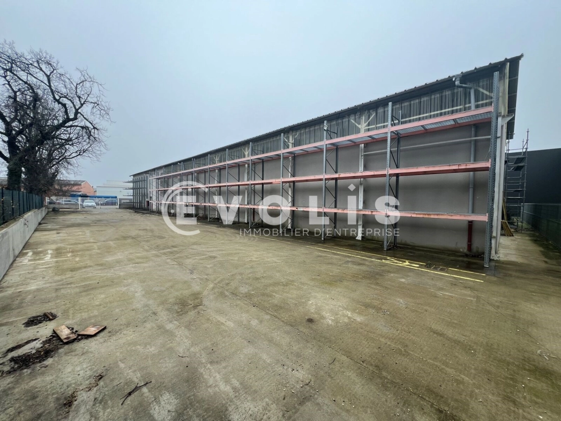 Photo 2 – location Entrepôts / activités	CHASSIEU (69680)