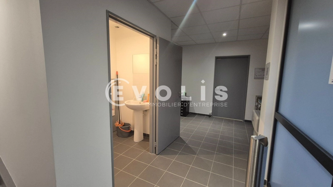 Photo 9 – vente Entrepôts / activités	COLLEGIEN (77090)