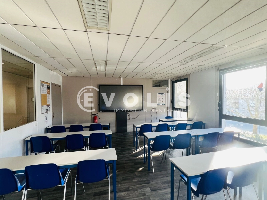 Photo 5 – location bureaux	LOGNES (77185)