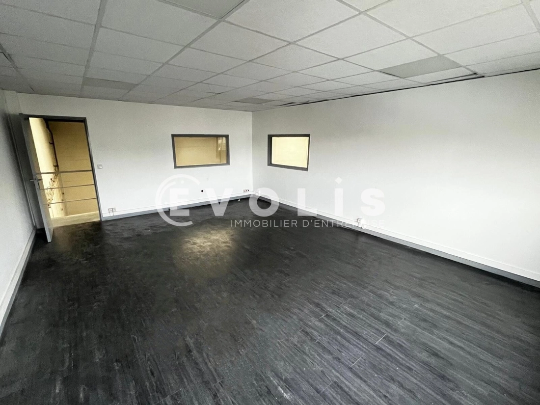 Photo 6 – location Entrepôts / activités	LISSES (91090)