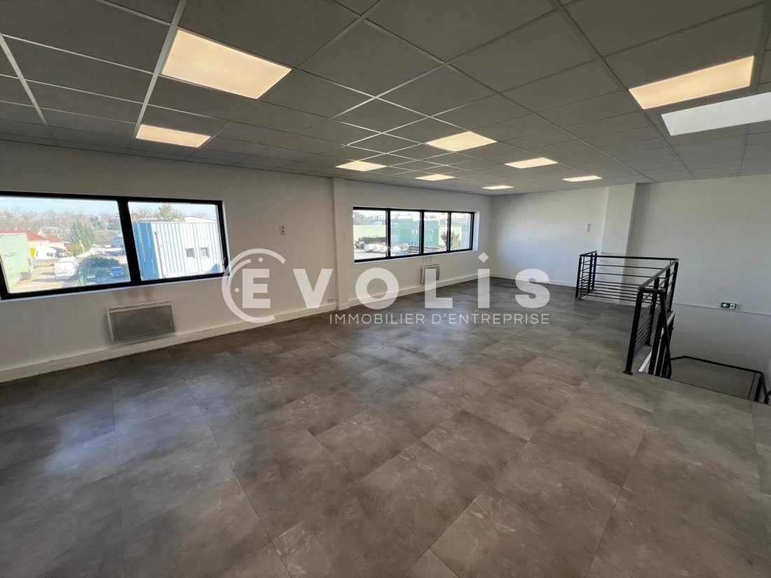 Photo 5 – location Entrepôts / activités	VILLEMOISSON SUR ORGE (91360)