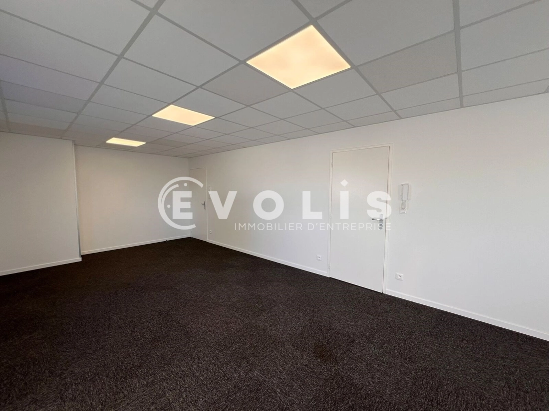 Photo 3 – location bureaux	POMPIGNAC (33370)