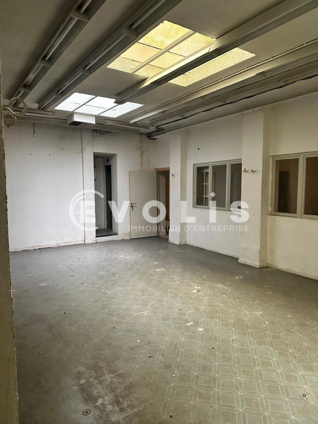 Photo 2 – location bureaux	PARIS (75010)