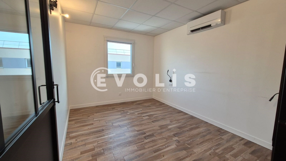 Photo 6 – vente Entrepôts / activités	SAINT SOUPPLETS (77165)