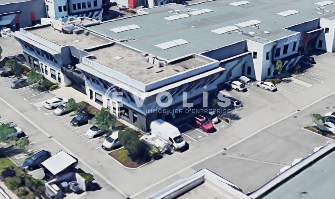 Photo 1 – location Entrepôts / activités	SAINT PRIEST (69800)