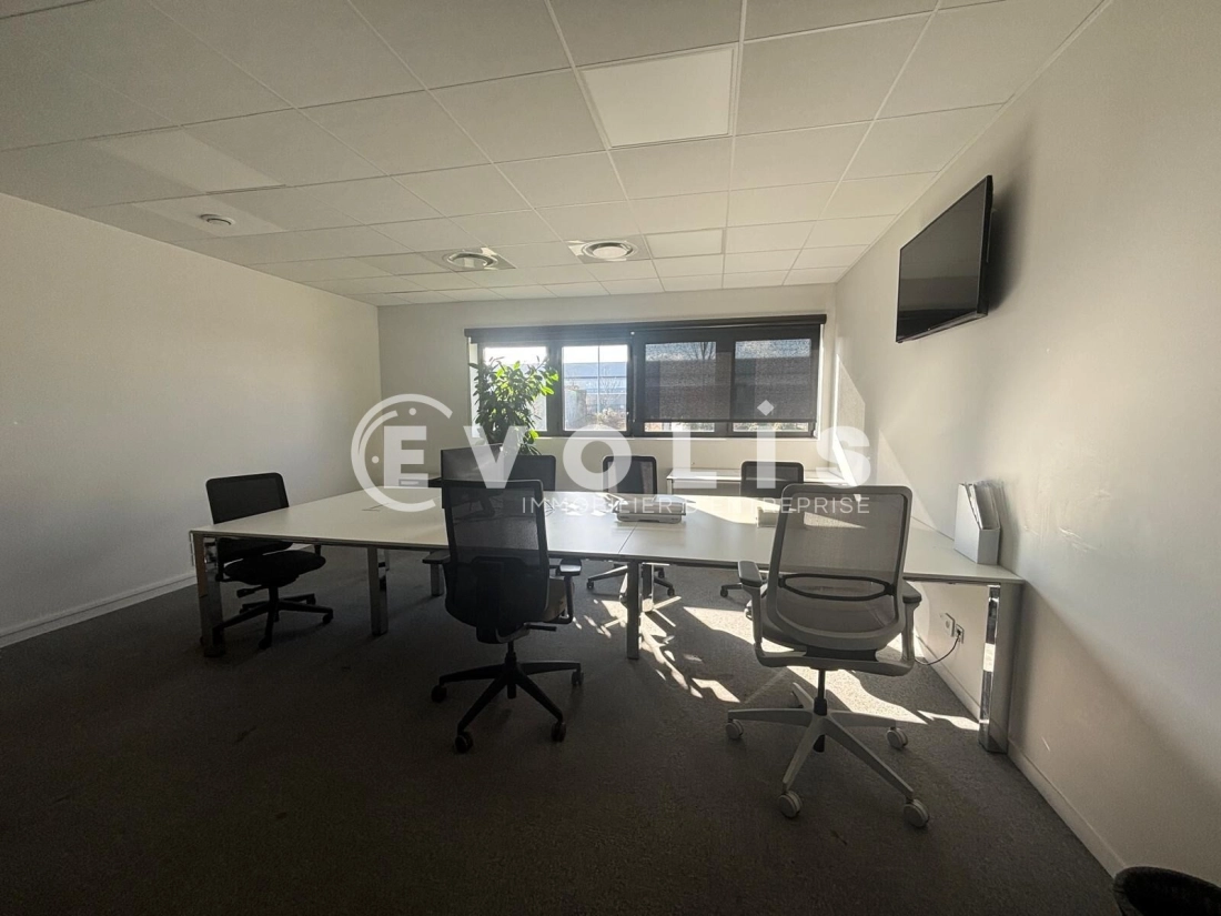 Photo 6 – vente Entrepôts / activités	JONAGE (69330)