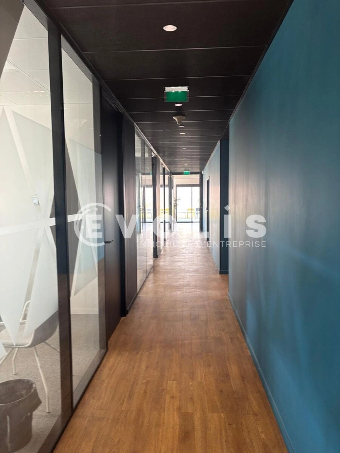 Photo 3 – vente Entrepôts / activités	JONAGE (69330)