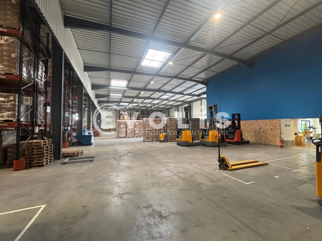 Photo 10 – vente Entrepôts / activités	JONAGE (69330)