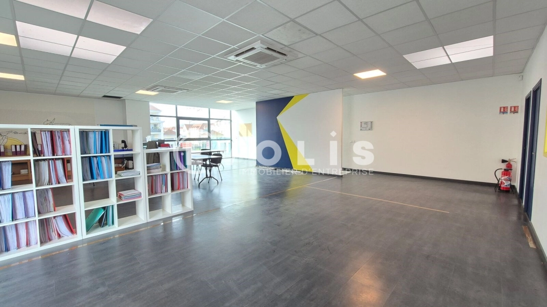 Photo 2 – location bureaux	MONTEVRAIN (77144)