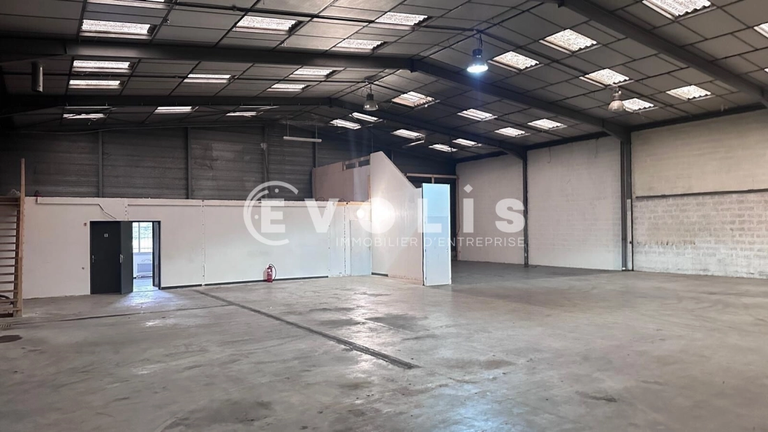 Photo 5 – location Entrepôts / activités	VAULX EN VELIN (69120)