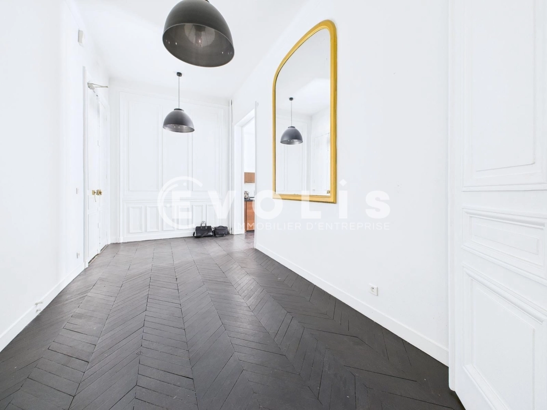 Photo 7 – vente bureaux	PARIS (75008)