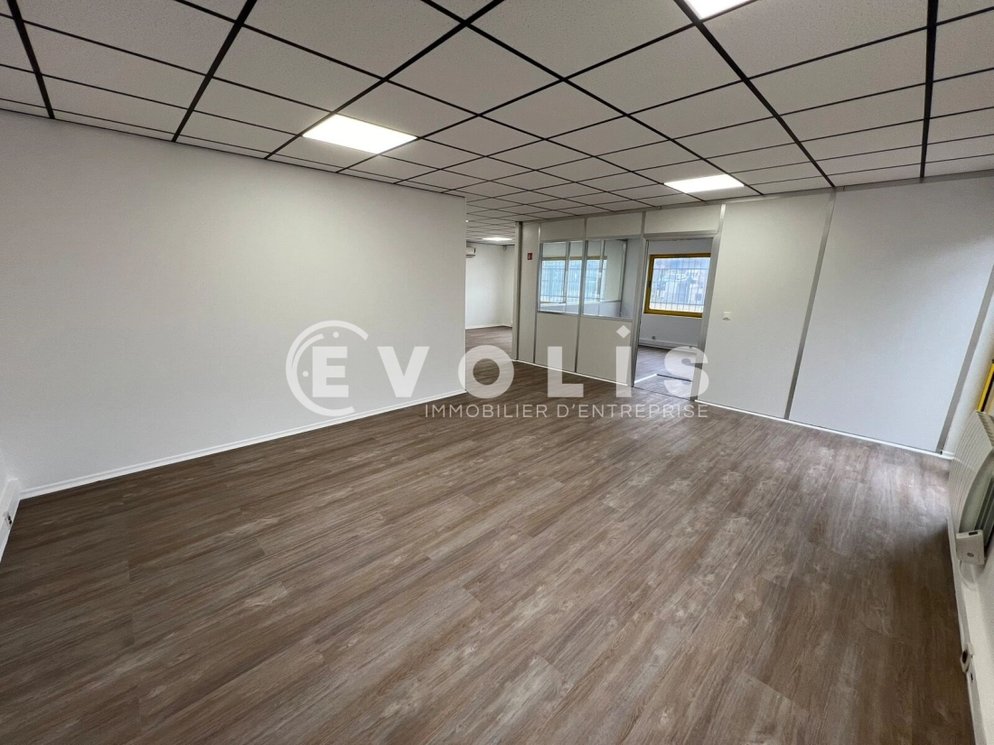 Photo 13 – location Entrepôts / activités	PUSIGNAN (69330)